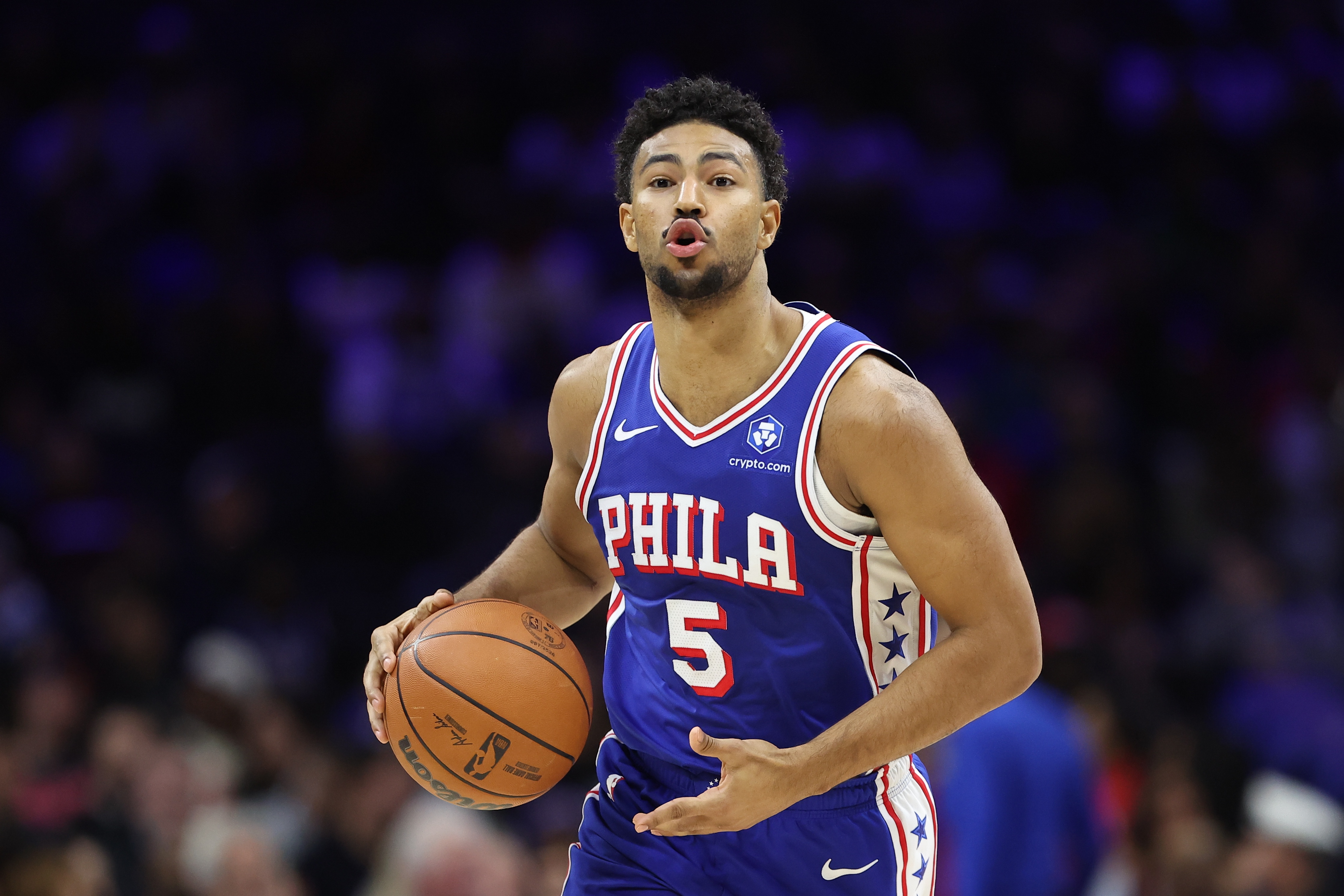 开云体育-末节14分收比赛！格莱姆斯22中11&amp;8罚全中砍下31分3抢断！